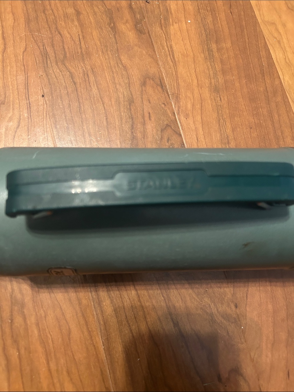 Stanley Vacuum Insulated Thermos the original OG 1.1 quart - Picture 8 of 8
